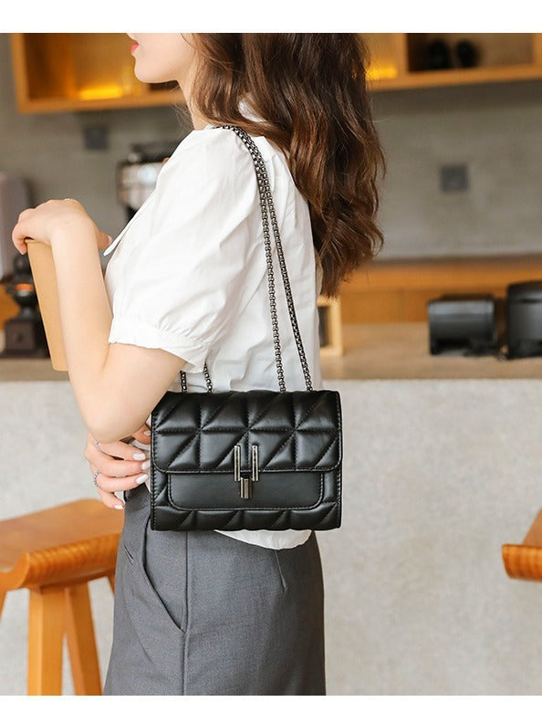 Chain Crossbody Bag