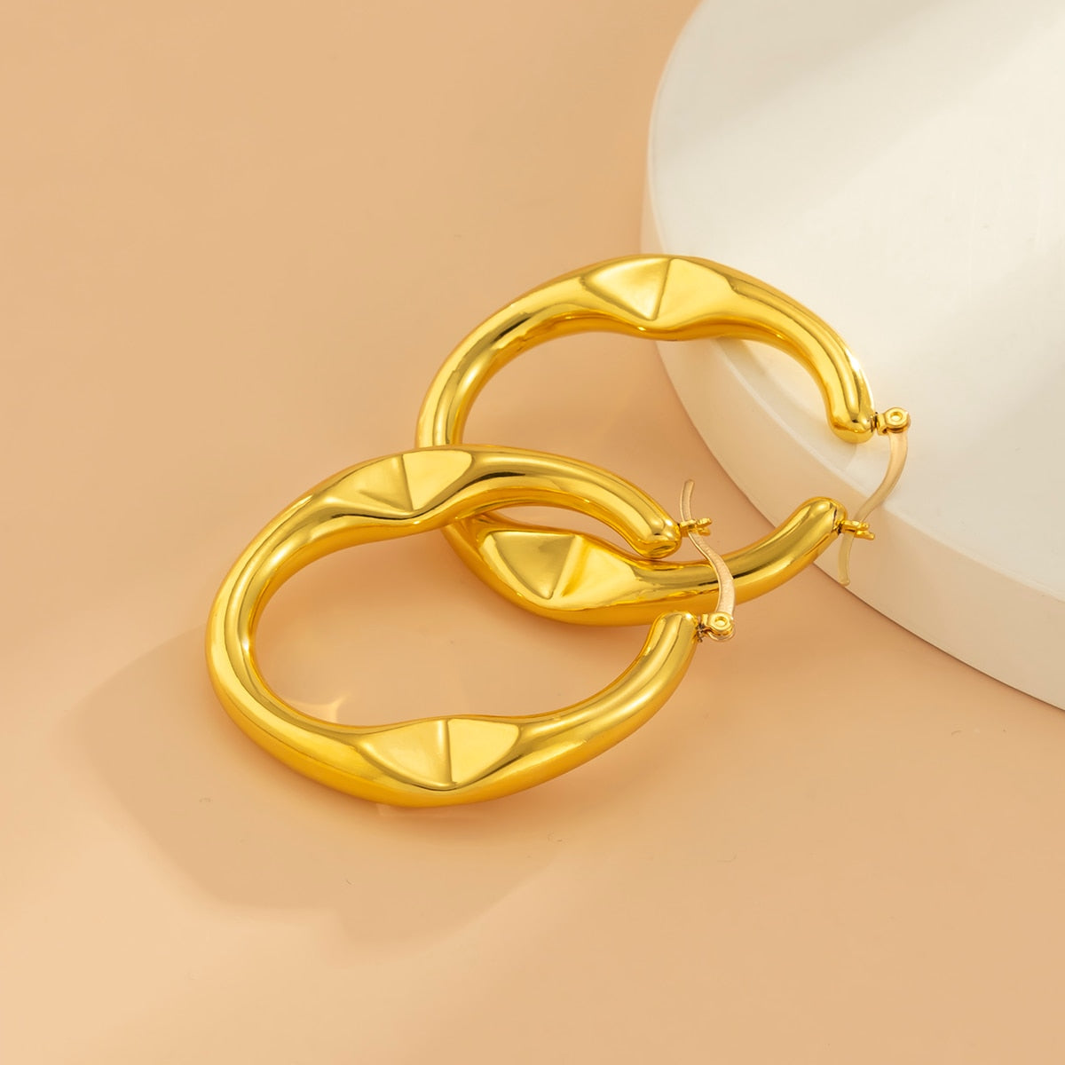 U-Shaped Oval Earrings