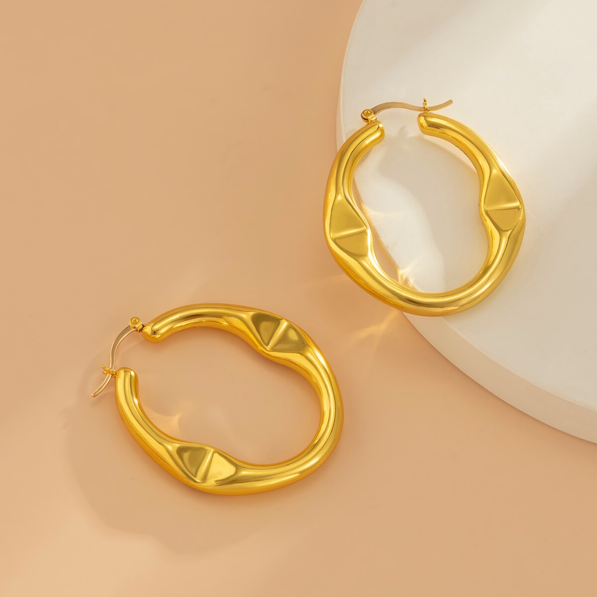 U-Shaped Oval Earrings